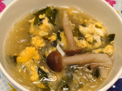 【簡単】春雨と卵入りわかめスープ